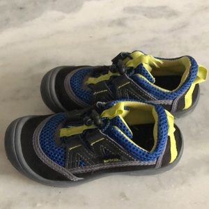 Toddler water shoes